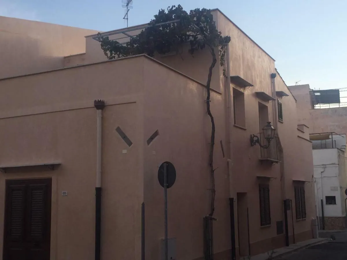 בית נופש טראסיני Casa Vacanze La Pergola@