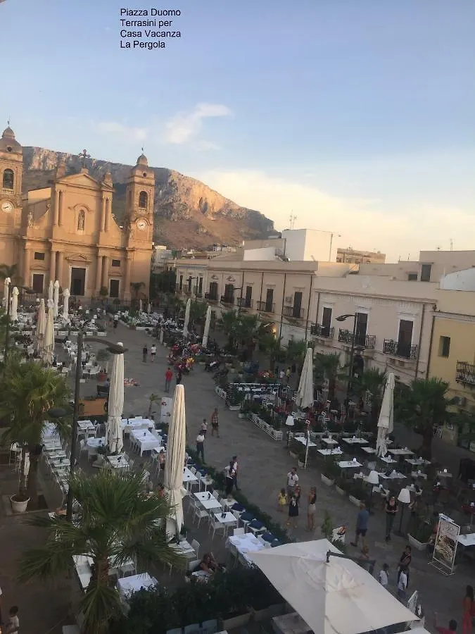 טראסיני Casa Vacanze La Pergola@